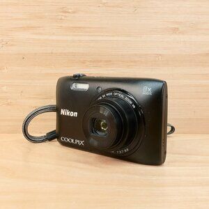 Nikon Coolpix S3600 Digital Camera / 20.1MP / 8x Optical Zoom / Black / Tested